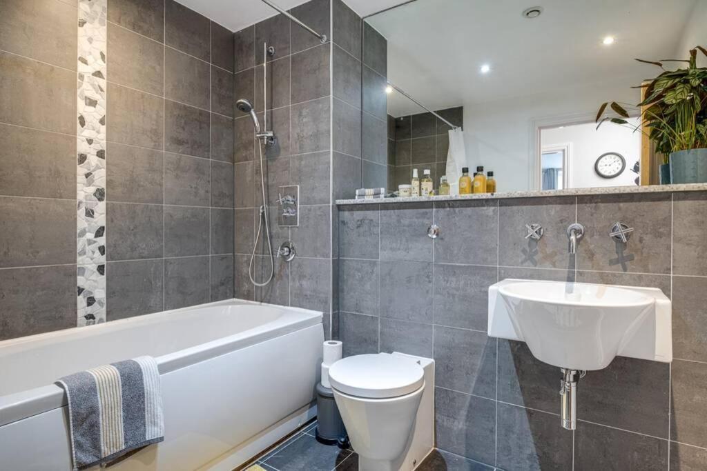 Luxury 2Bed Spacious Apartment- City Centre- Free Parking Birmingham Exteriér fotografie